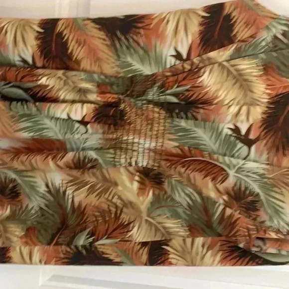 Vintage Hiroko petite sleeveless, floor length, button up, back elastic panel - Picture 4 of 5